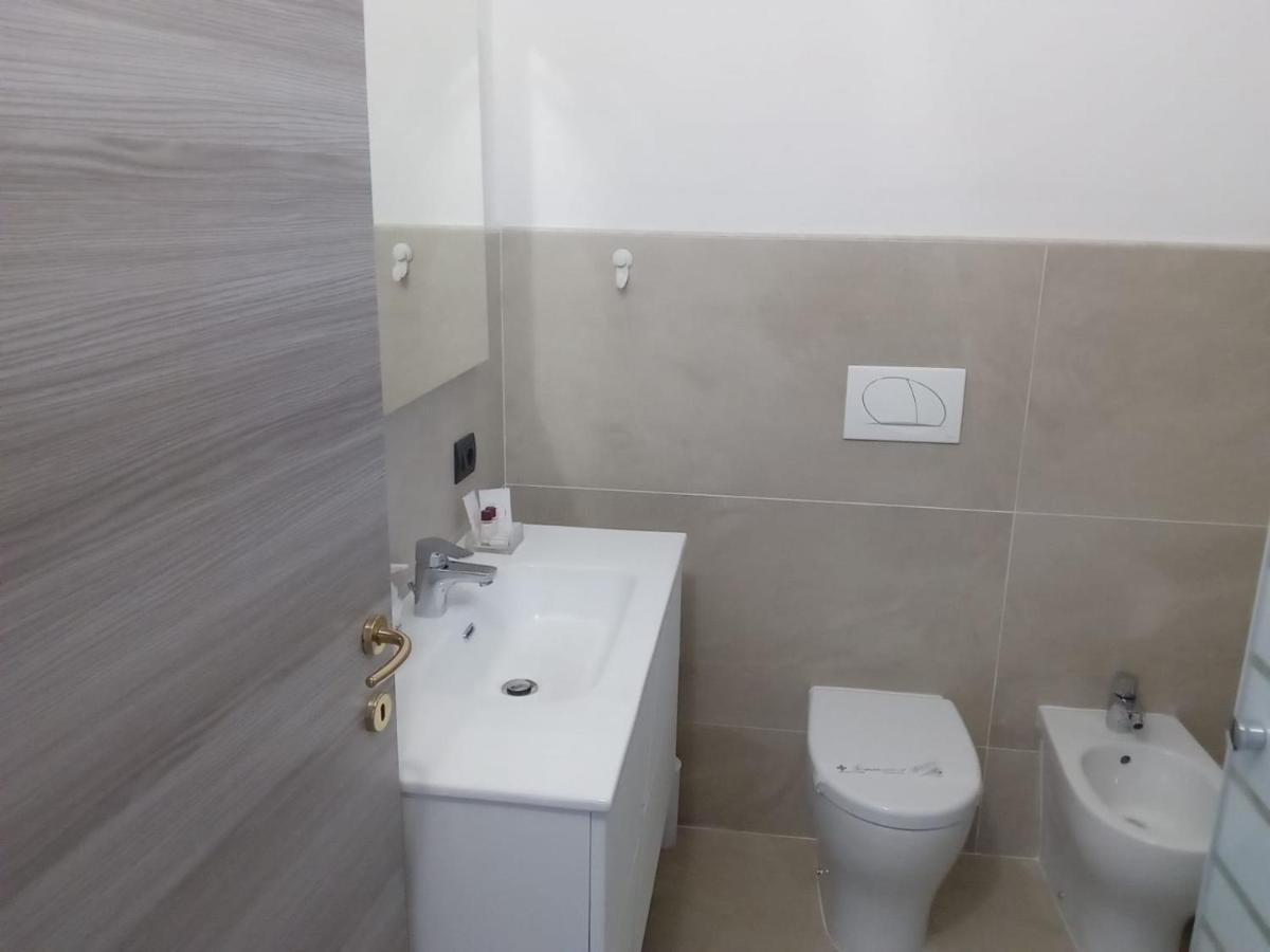 Апартаменти Casa Stefania 3 Манделло-дель-Ларіо Екстер'єр фото