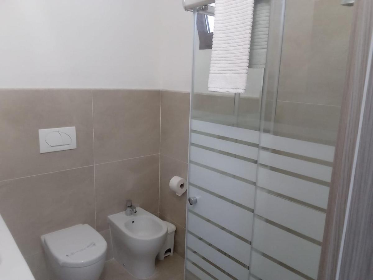 Апартаменти Casa Stefania 3 Манделло-дель-Ларіо Екстер'єр фото